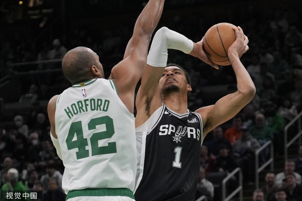 在足球比賽 在足球比賽