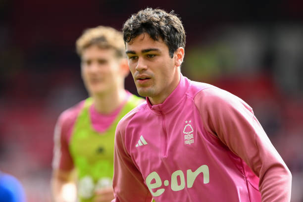 就在众人翘 就在众人翘